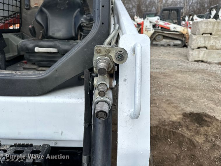 image for item DV0788 2015 Bobcat T450 tracked skid steer loader