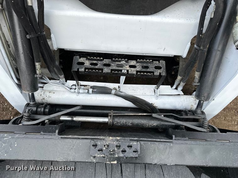 image for item DV0788 2015 Bobcat T450 tracked skid steer loader