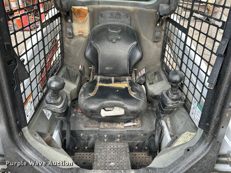 image for item DV0788 2015 Bobcat T450 tracked skid steer loader