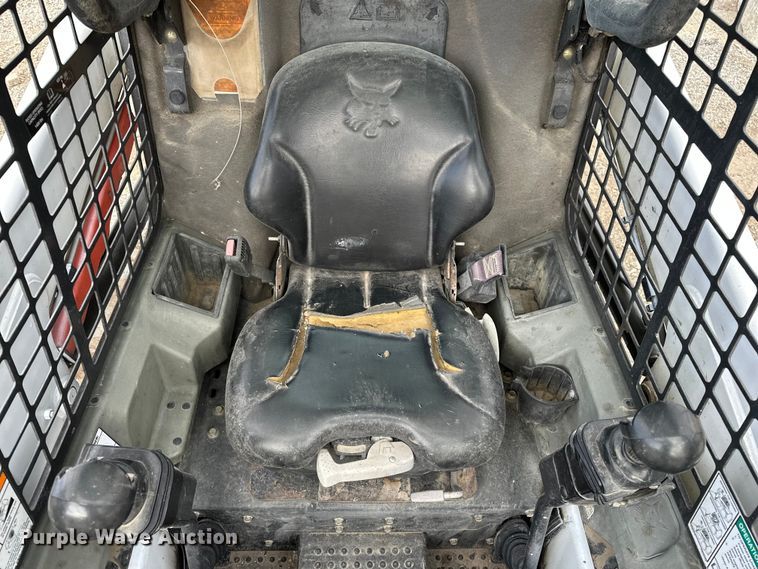 image for item DV0788 2015 Bobcat T450 tracked skid steer loader