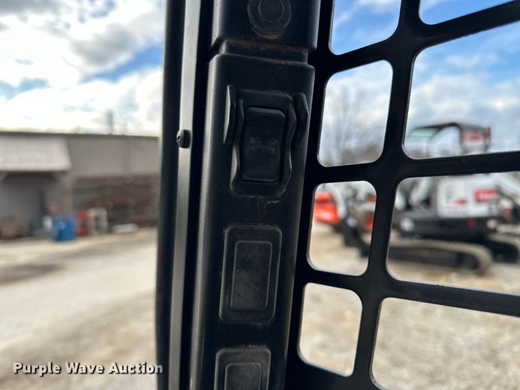 image for item DV0788 2015 Bobcat T450 tracked skid steer loader