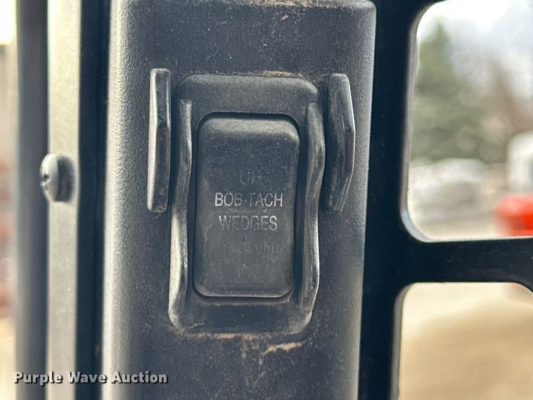 image for item DV0788 2015 Bobcat T450 tracked skid steer loader