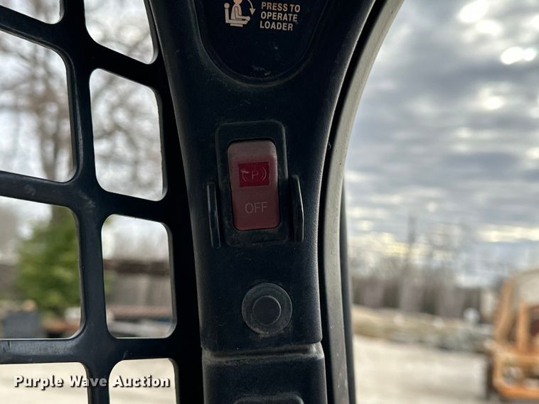 image for item DV0788 2015 Bobcat T450 tracked skid steer loader