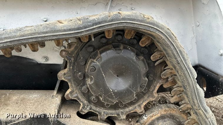 image for item DV0788 2015 Bobcat T450 tracked skid steer loader