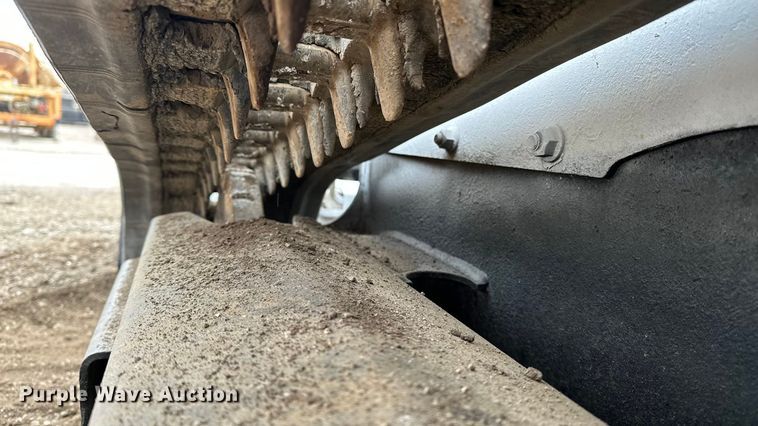 image for item DV0788 2015 Bobcat T450 tracked skid steer loader