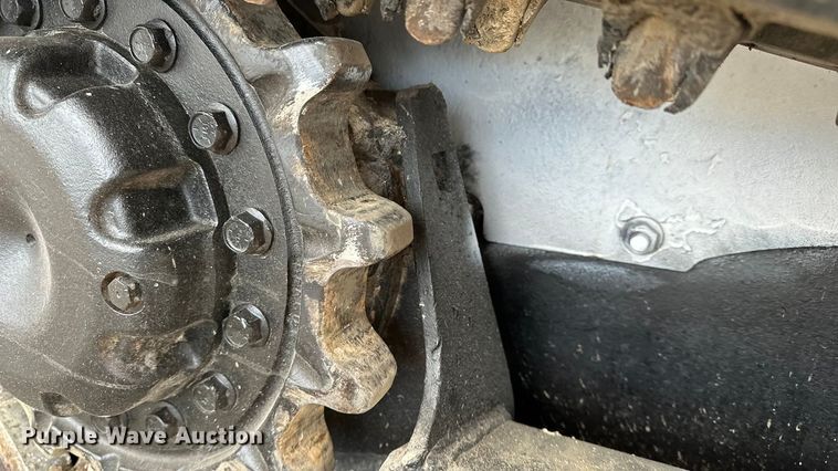 image for item DV0788 2015 Bobcat T450 tracked skid steer loader