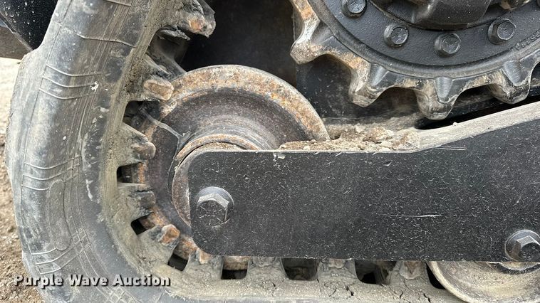 image for item DV0788 2015 Bobcat T450 tracked skid steer loader