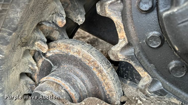 image for item DV0788 2015 Bobcat T450 tracked skid steer loader