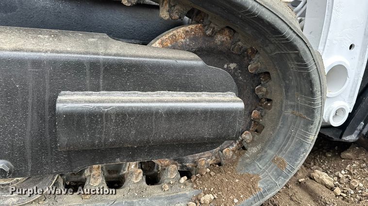 image for item DV0788 2015 Bobcat T450 tracked skid steer loader