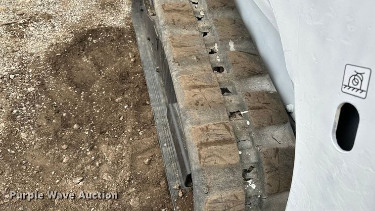 image for item DV0788 2015 Bobcat T450 tracked skid steer loader