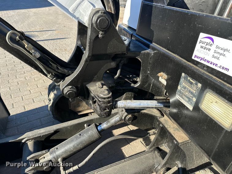 image for item DV0790 2015 Bobcat E32 mini excavator