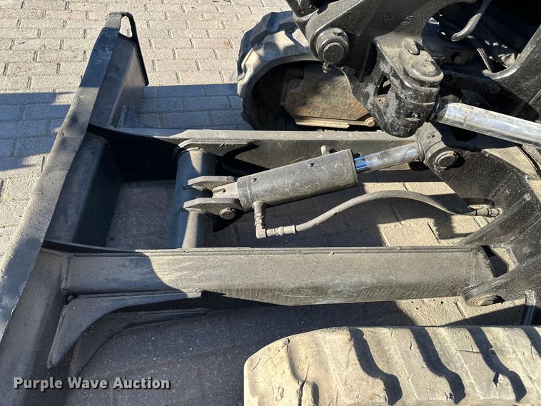 image for item DV0790 2015 Bobcat E32 mini excavator