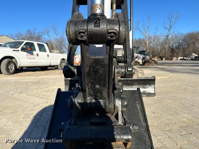 image for item DV0790 2015 Bobcat E32 mini excavator