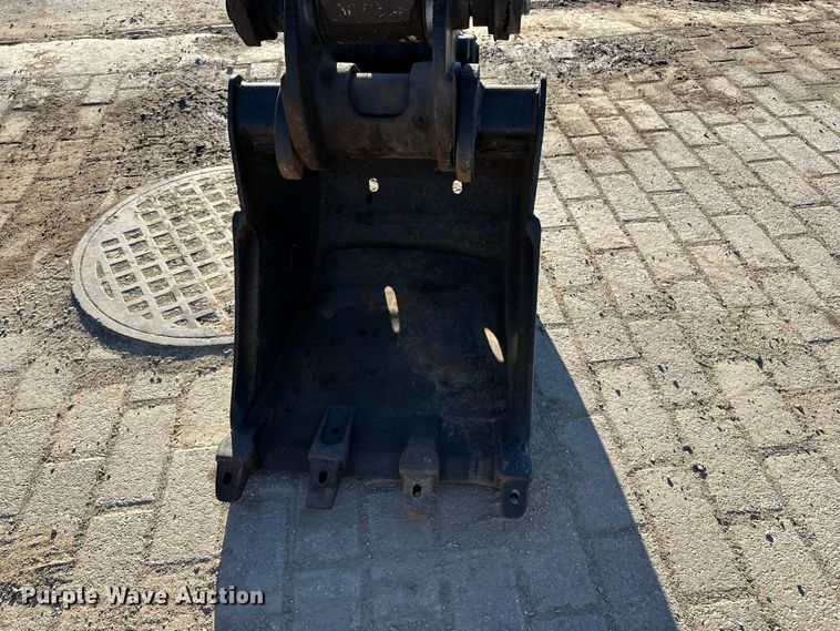 image for item DV0790 2015 Bobcat E32 mini excavator