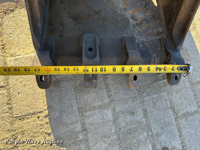 image for item DV0790 2015 Bobcat E32 mini excavator