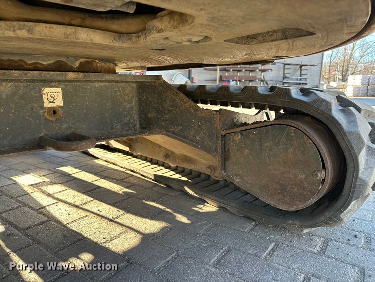 image for item DV0790 2015 Bobcat E32 mini excavator