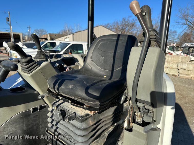 image for item DV0790 2015 Bobcat E32 mini excavator