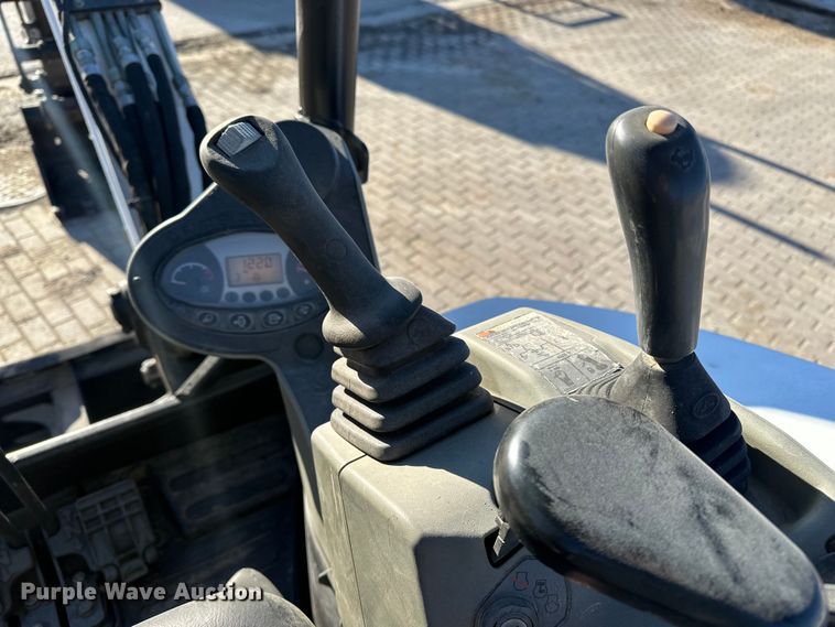 image for item DV0790 2015 Bobcat E32 mini excavator