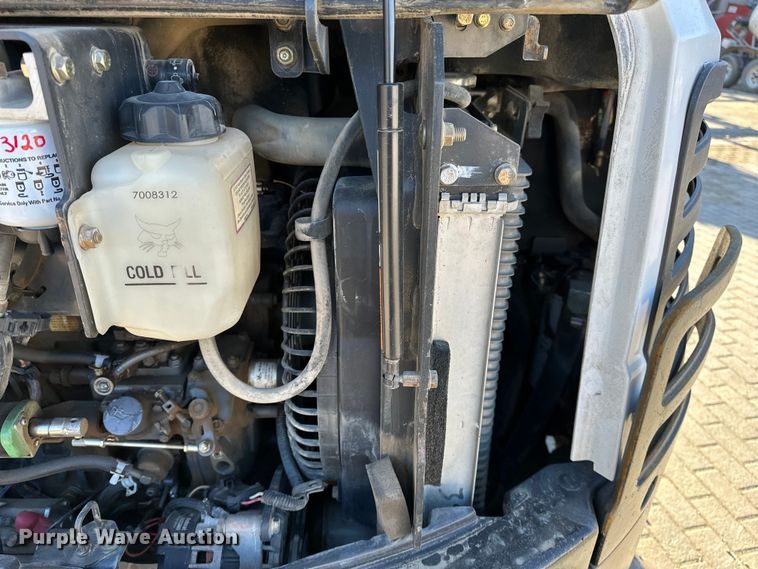 image for item DV0790 2015 Bobcat E32 mini excavator