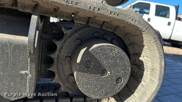 image for item DV0790 2015 Bobcat E32 mini excavator