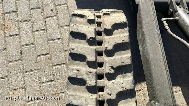 image for item DV0790 2015 Bobcat E32 mini excavator