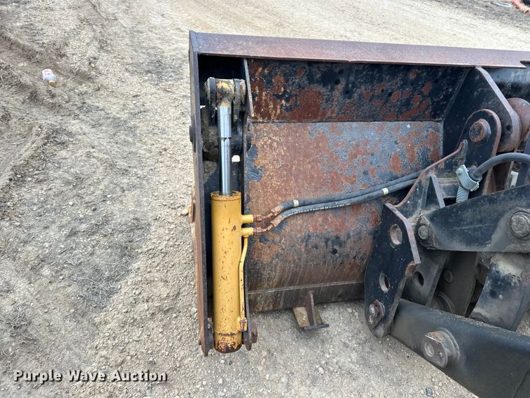 image for item DV0792 2003 Caterpillar 420D backhoe