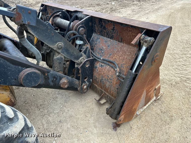 image for item DV0792 2003 Caterpillar 420D backhoe