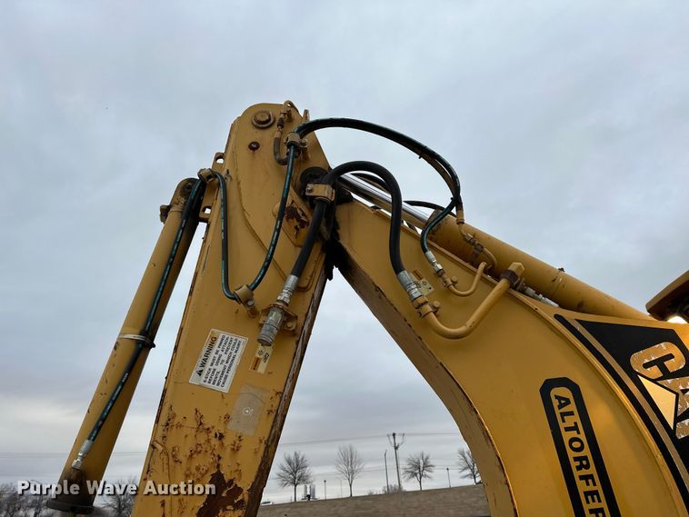 image for item DV0792 2003 Caterpillar 420D backhoe
