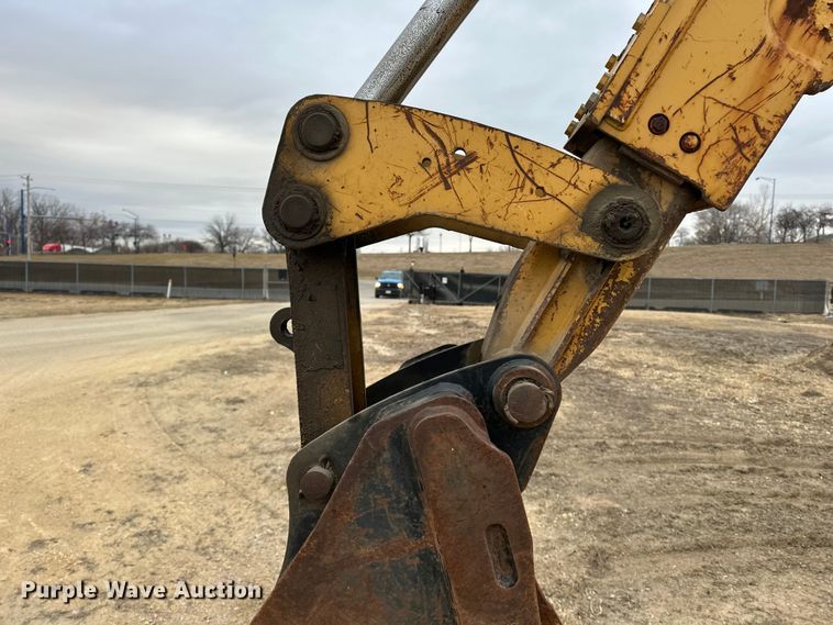 image for item DV0792 2003 Caterpillar 420D backhoe