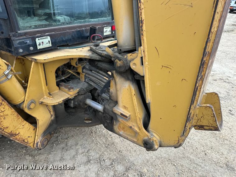 image for item DV0792 2003 Caterpillar 420D backhoe