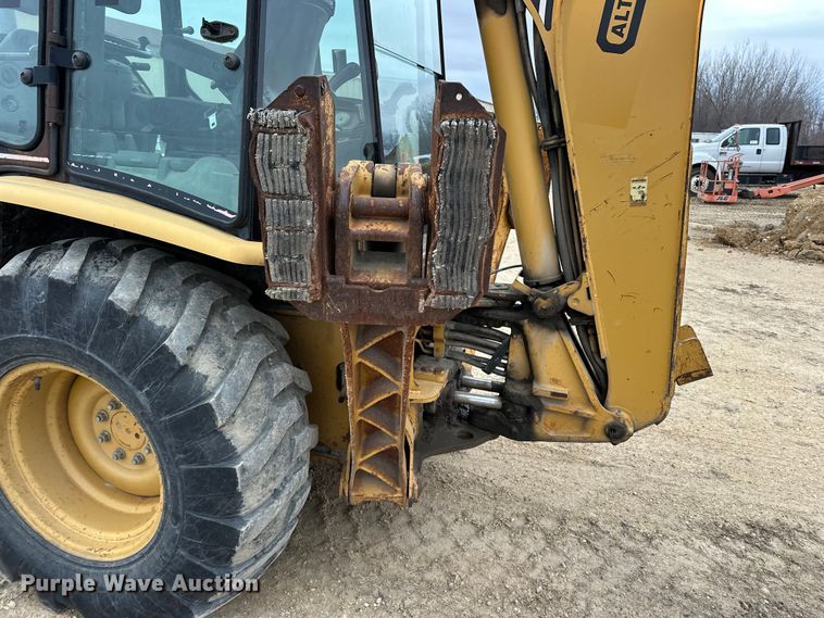 image for item DV0792 2003 Caterpillar 420D backhoe