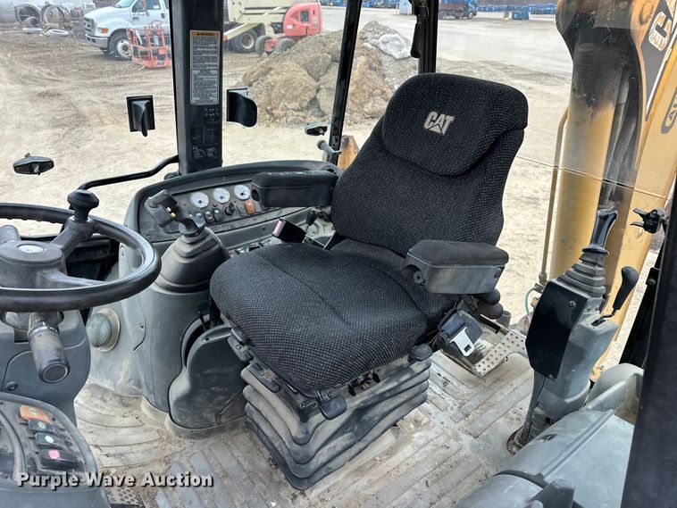 image for item DV0792 2003 Caterpillar 420D backhoe
