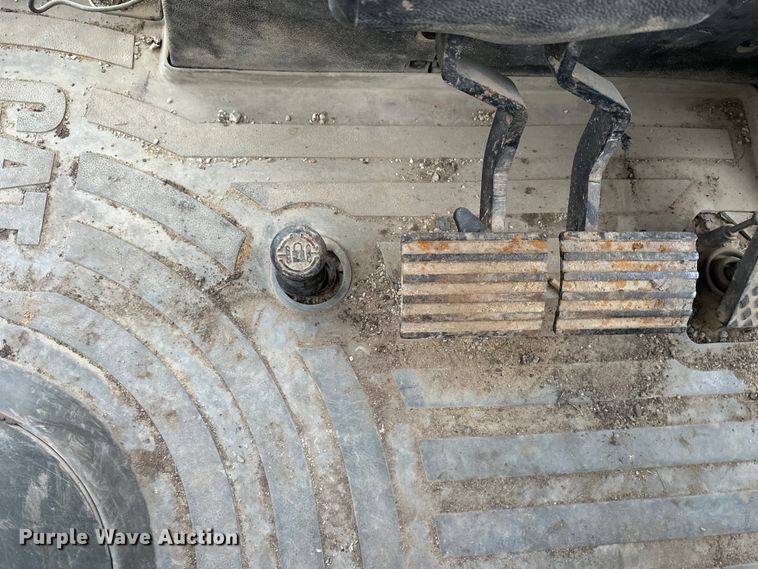 image for item DV0792 2003 Caterpillar 420D backhoe