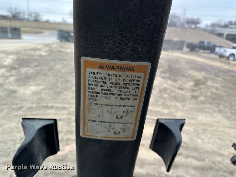 image for item DV0792 2003 Caterpillar 420D backhoe