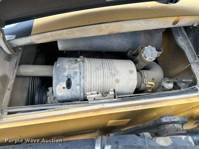 image for item DV0792 2003 Caterpillar 420D backhoe