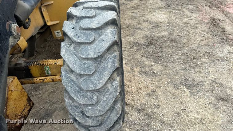 image for item DV0792 2003 Caterpillar 420D backhoe