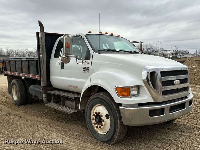 image for item DV0793 2008 Ford F750 dump truck