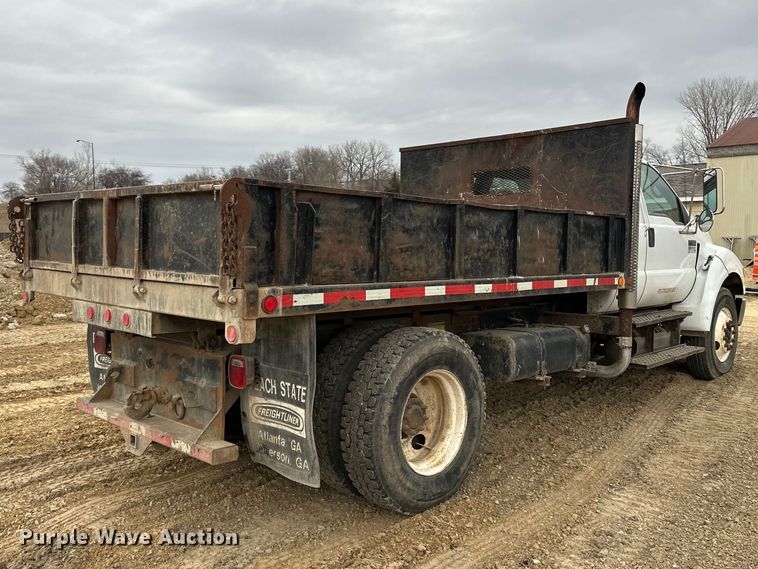 image for item DV0793 2008 Ford F750 dump truck