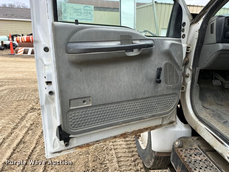 image for item DV0793 2008 Ford F750 dump truck