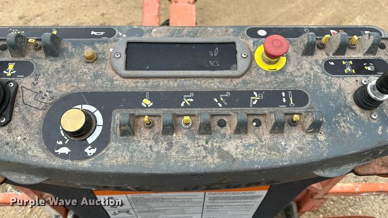 image for item DV0794 2006 JLG 450 Series II boom lift