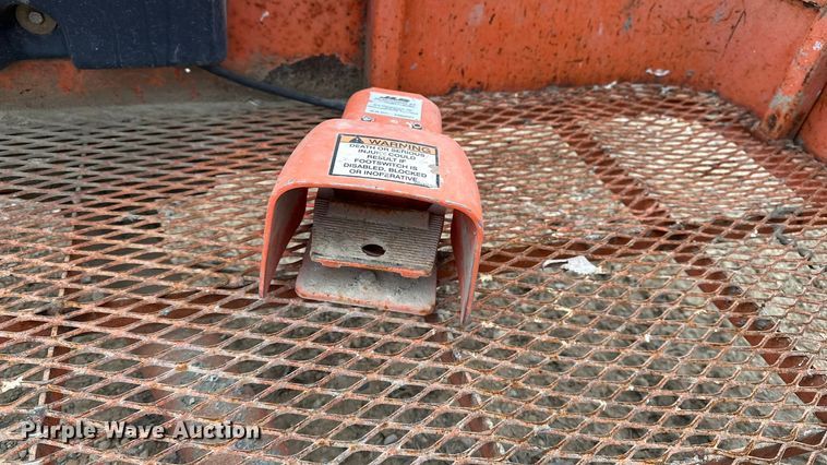 image for item DV0794 2006 JLG 450 Series II boom lift