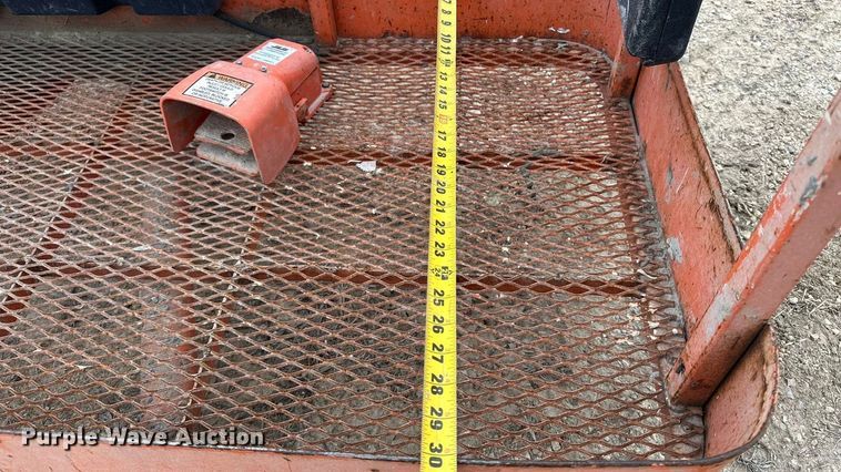 image for item DV0794 2006 JLG 450 Series II boom lift