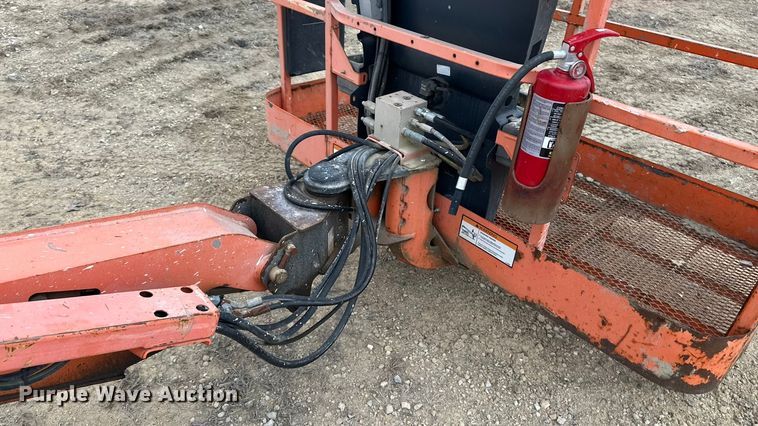 image for item DV0794 2006 JLG 450 Series II boom lift