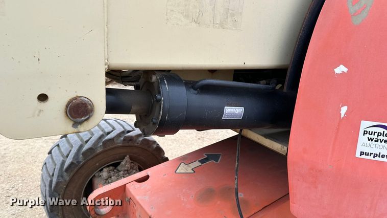 image for item DV0794 2006 JLG 450 Series II boom lift