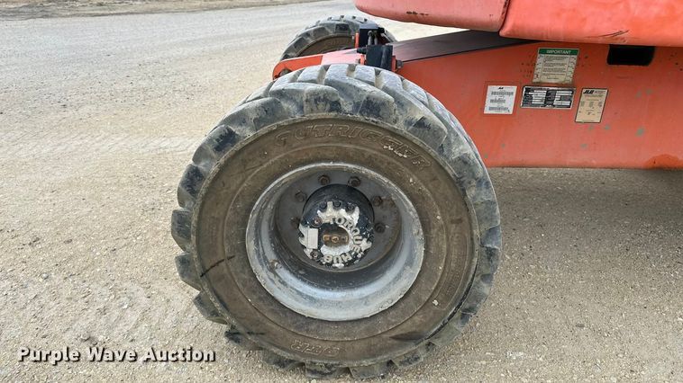 image for item DV0794 2006 JLG 450 Series II boom lift