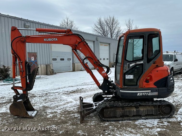 image for item DV0795 2003 Kubota KX121-3 mini excavator