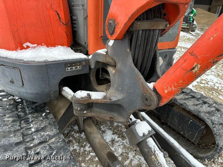 image for item DV0795 2003 Kubota KX121-3 mini excavator