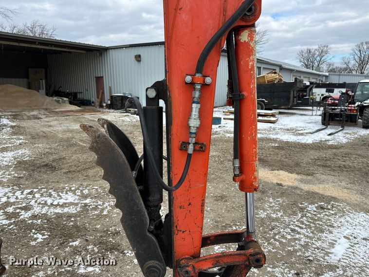 image for item DV0795 2003 Kubota KX121-3 mini excavator