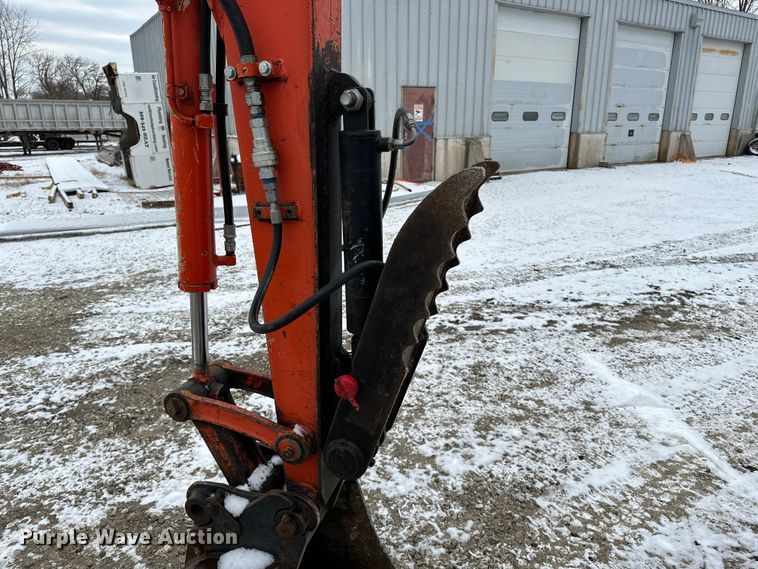 image for item DV0795 2003 Kubota KX121-3 mini excavator