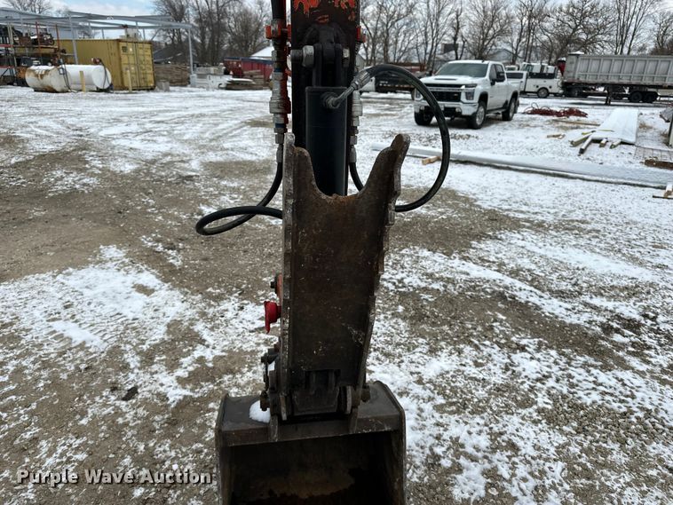 image for item DV0795 2003 Kubota KX121-3 mini excavator